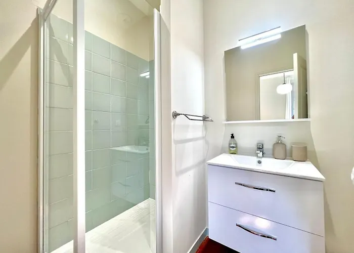 Boudon 15, T2 De Gamme Et Climatise * Nîmes